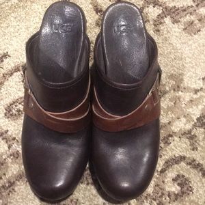 Ugg leather heel wooden clogs  size 8 - barely worn